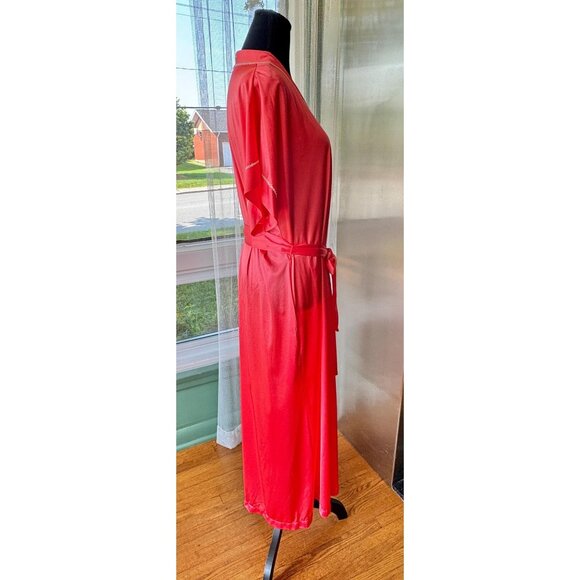 Vintage 80s house dress, strawberry red, white embroidered details, nylon robe - Picture 4 of 10